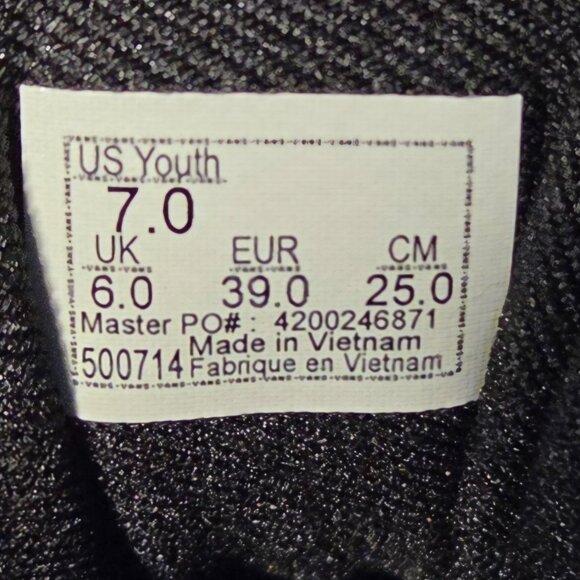 Like New!!! Vans Black & Gray Plaid Atwood Deluxe Sneakers – Size: 7Y/M / 8.5 W - Picture 10 of 10